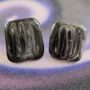 Black Swirl Square Stud Earrings